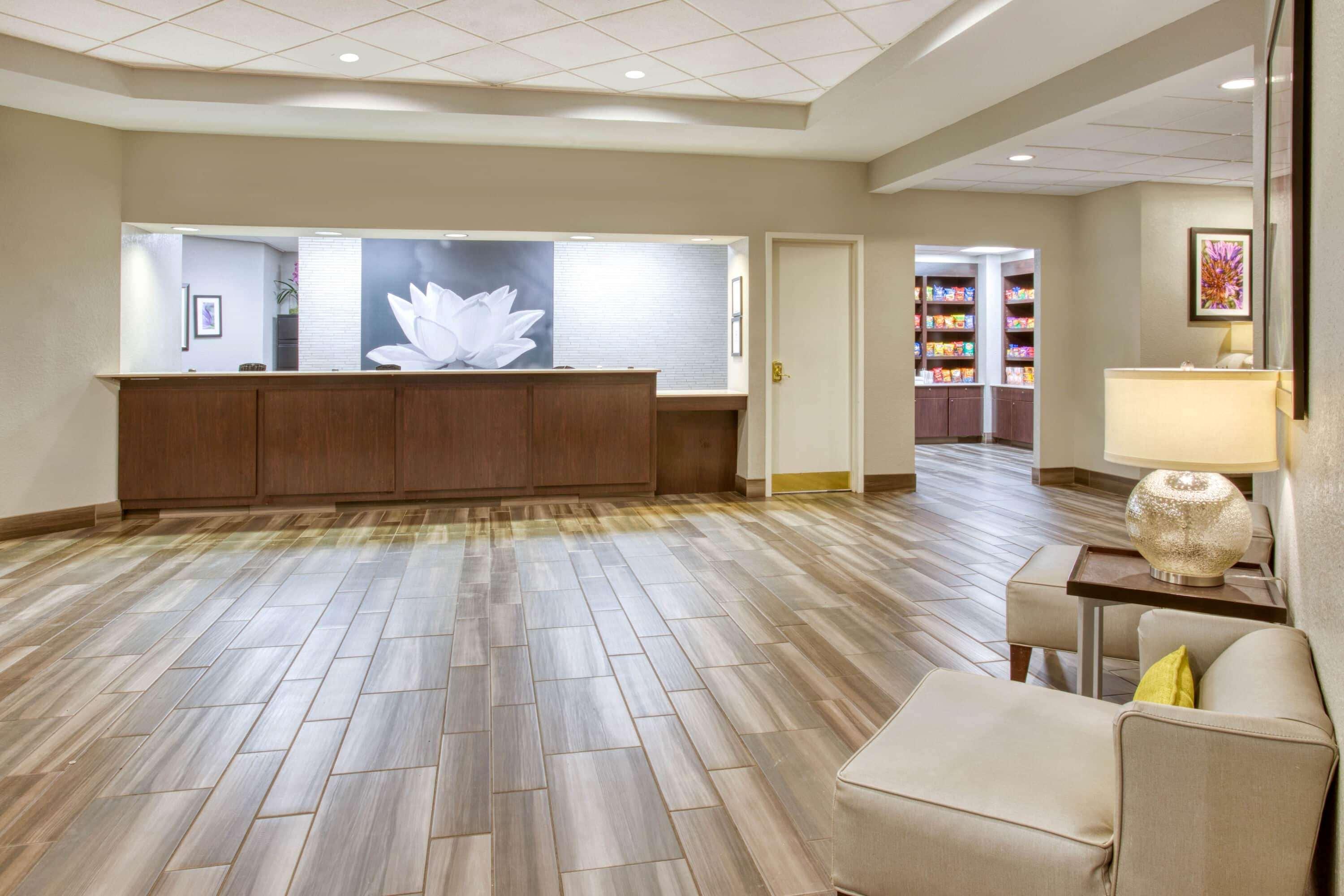 La Quinta By Wyndham Minneapolis Bloomington W - Free Airport Shuttle Exterior photo
